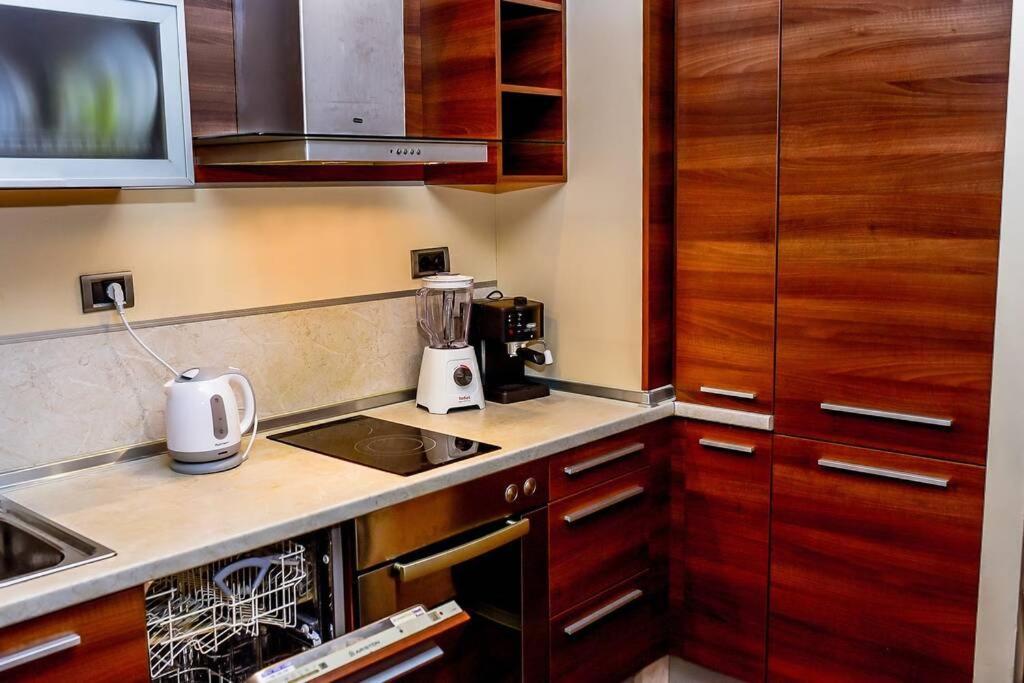 Sea View Apartment Next To Sea Garden And Beach Varna Exterior foto
