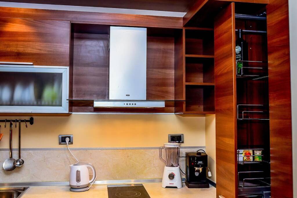 Sea View Apartment Next To Sea Garden And Beach Varna Exterior foto