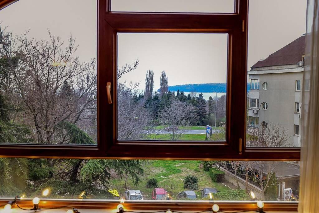 Sea View Apartment Next To Sea Garden And Beach Varna Exterior foto