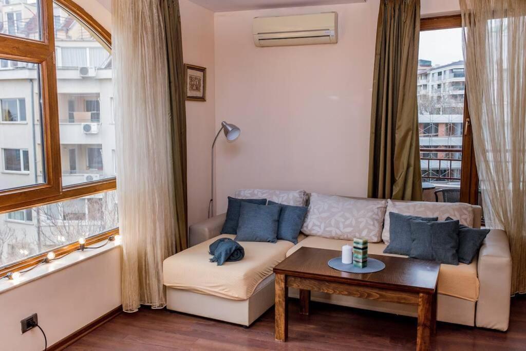 Sea View Apartment Next To Sea Garden And Beach Varna Exterior foto